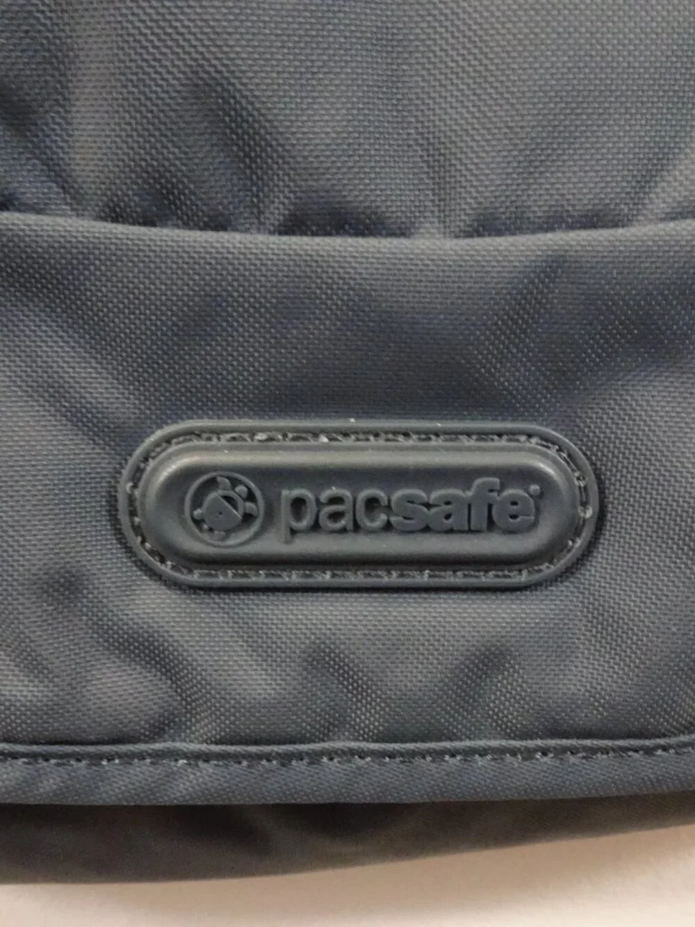 Pacsafe Metrosafe LS-Series LS200 Crossbody Shoulder Bag Travel Blue Anti Theft